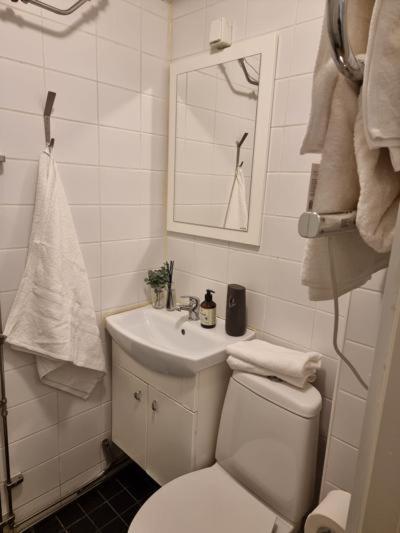 Stockholm City Chic-1-Bedroom Loft For 3 - 914 Bagian luar foto